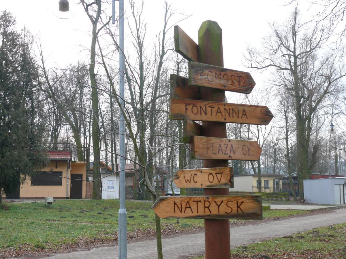 Domek Nad Jeziorem Osieczna Bagian luar foto